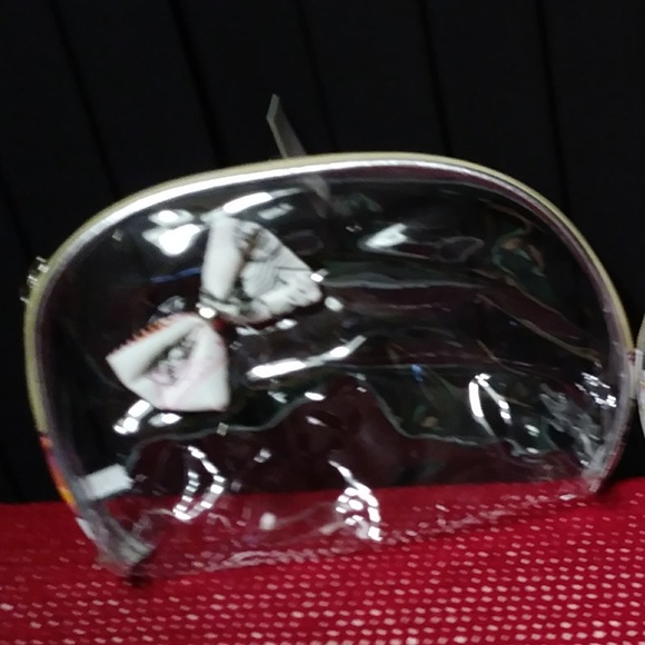 SOLD OUT!!! NOT AVAILABLE. BRAND NEW!!! Set of 3. Women's Cosmetic Bag - Picture 2 of 4